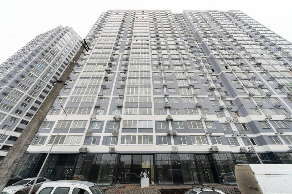 Современные Апартаменты Метро Харьковская Генератор В Доме Kiev Eksteriør bilde